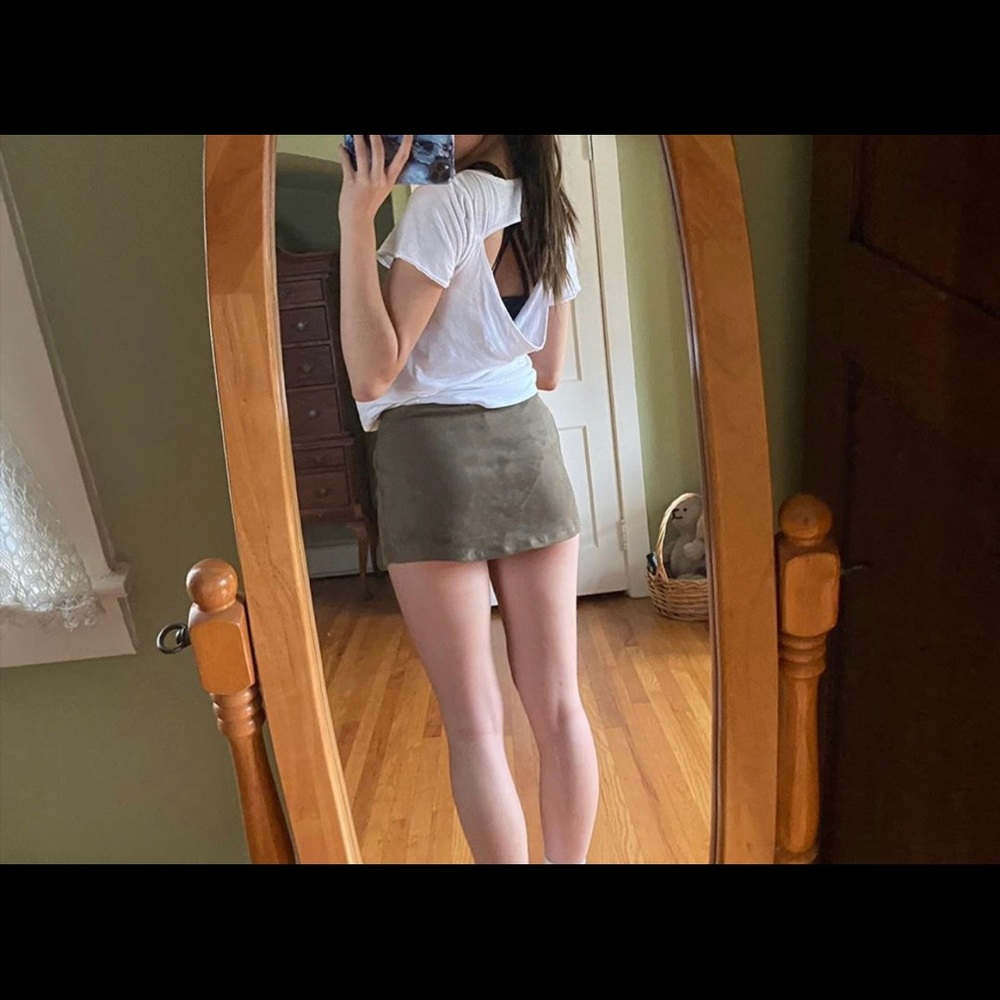 Olive Green Skort - Picture 2 of 3